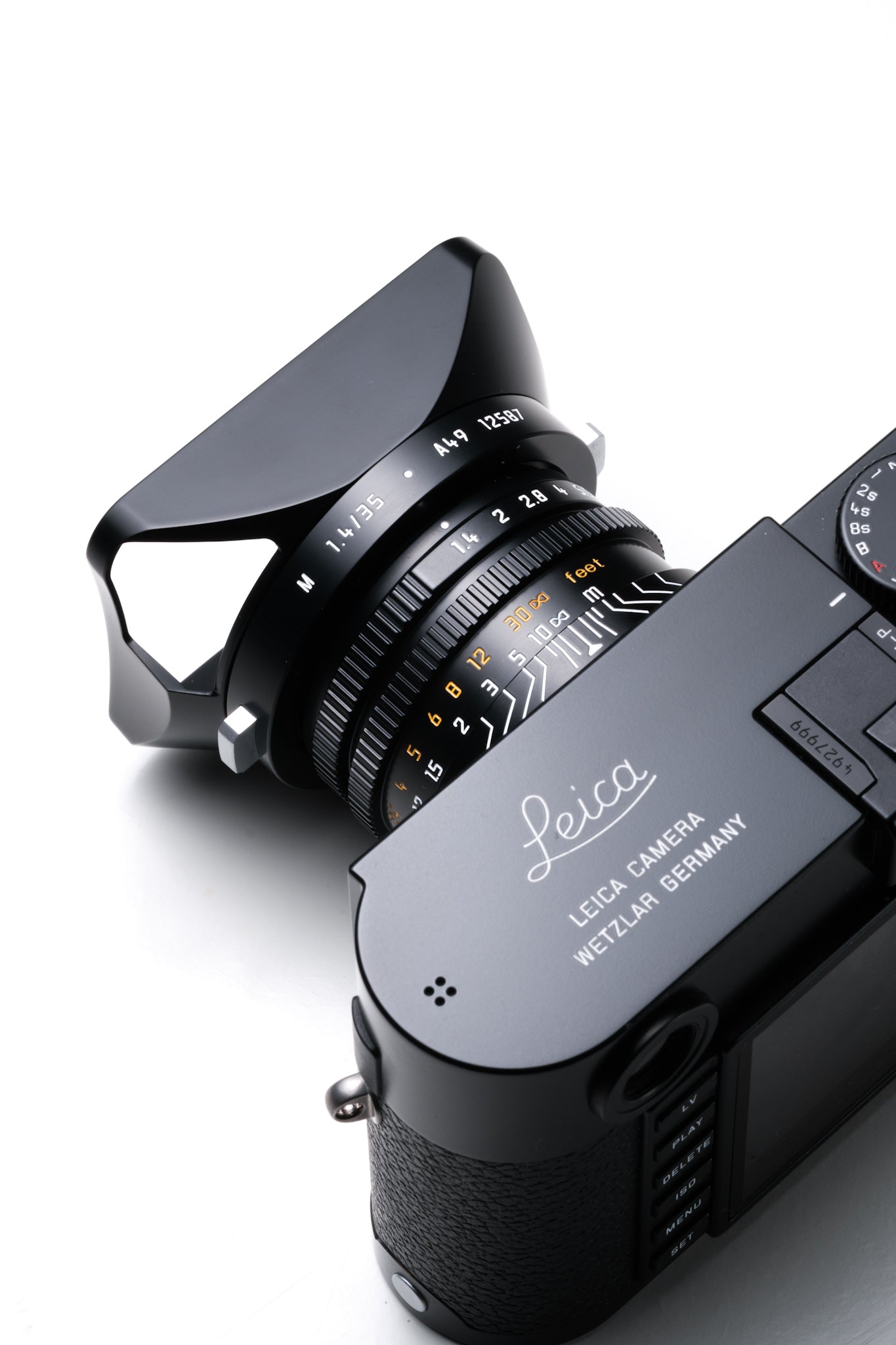 Light Lens Lab 35mm f/1.4 Aspherical  Light Lens Lab 11873 lens  35mm f/1.4 Aspherical Leica M mount, Light Lens Lab 35mm f/1.4 lens preorder  Light Lens Lab 35mm f/1.4 release date  Best 35mm lens for Leica M cameras  35mm f/1.4 aspherical optical design  Double aspherical 35mm lens, Light Lens Lab lenses  Light Lens Lab official site  Light Lens Lab optics  Light Lens Lab Leica M lenses  Light Lens Lab camera lenses, M-mount lenses  Rangefinder camera lenses  Leica M compatible lenses  Vintage-style M mou